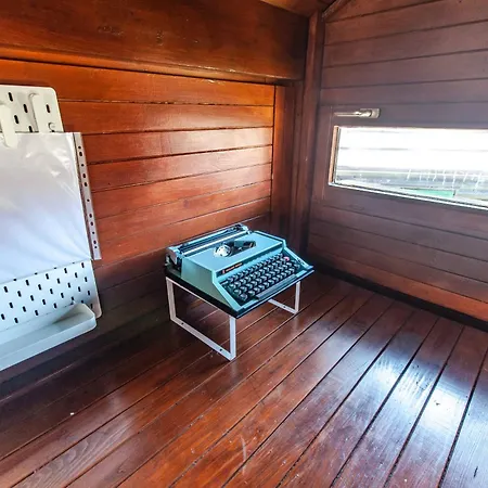 Apartma Retro House Catez *