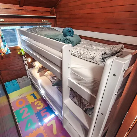 Apartma Retro House Catez Daire *