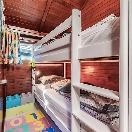 Apartment Apartma Retro House Catez