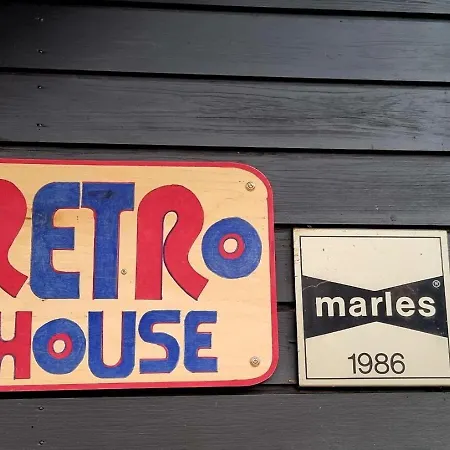 Apartma Retro House Catez